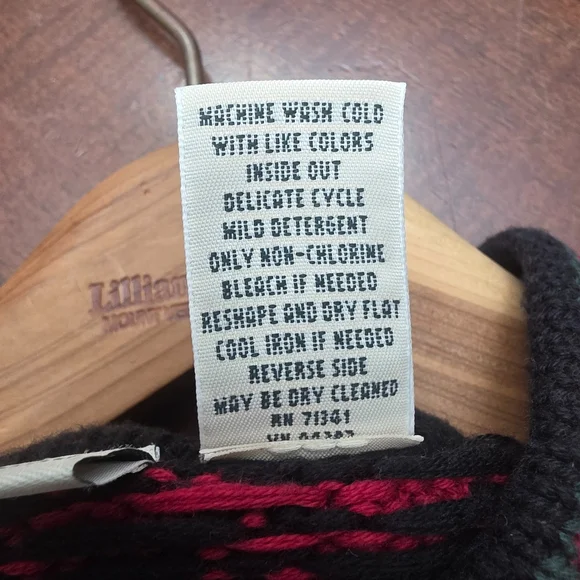 L.L. Bean Black and Red Knit Sweater - Picture 14 of 15